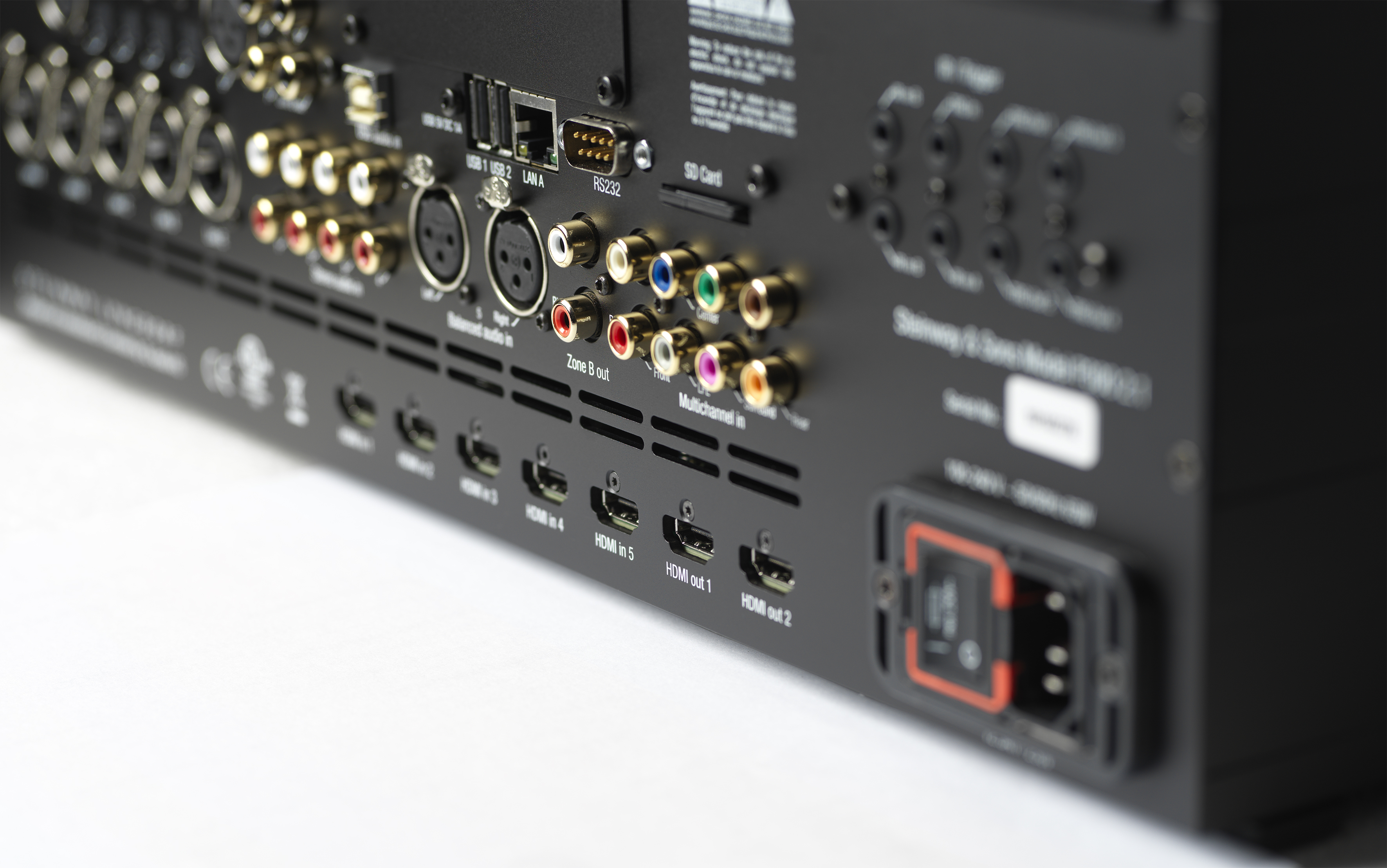 P300_HDMI2.1-3.jpg